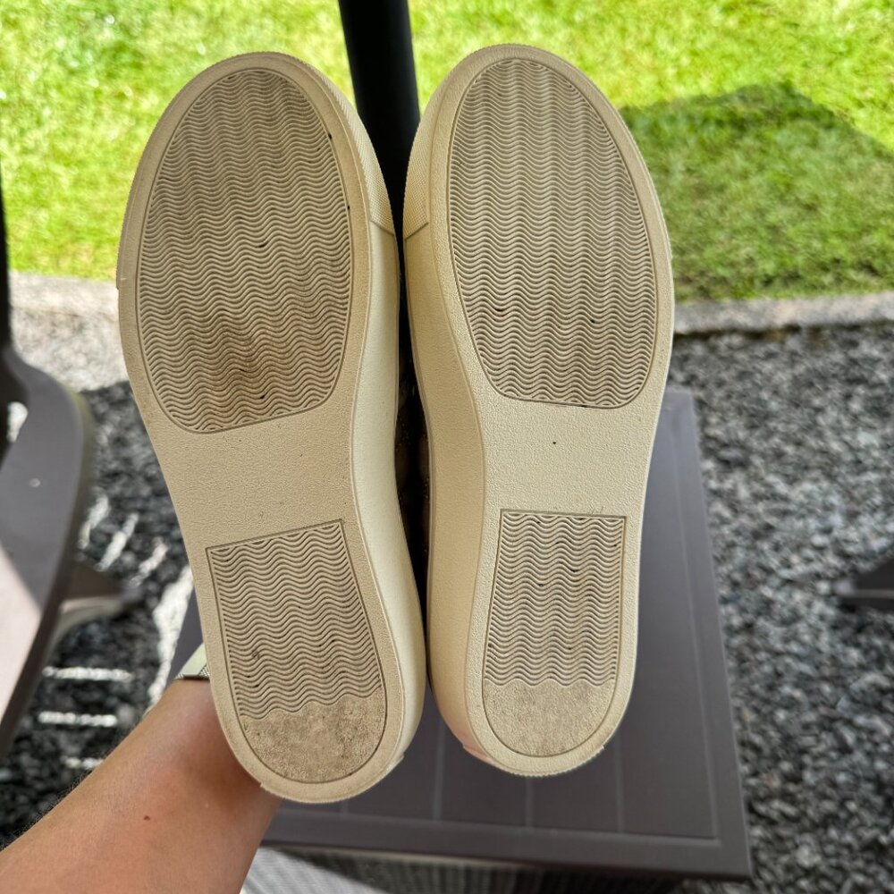 Steve Madden Shoes Womens 7.5 M Ecentrcq Quilted Comfort Sneakers Gray Slip On - Picture 9 of 9